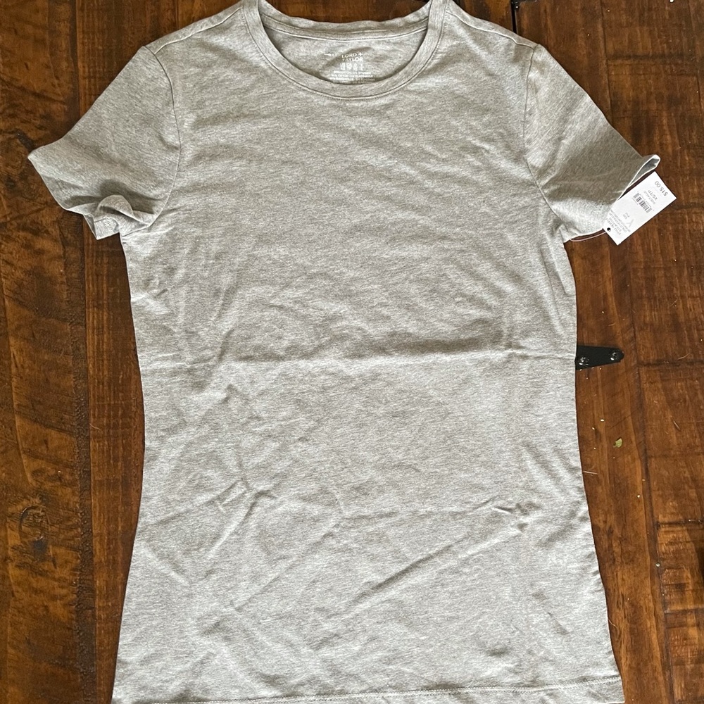 NWT Lord & Taylor Gray Short Sleeved T Shirt